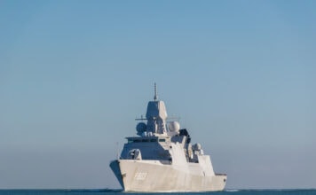 Fregat Nederlandse marine op het water